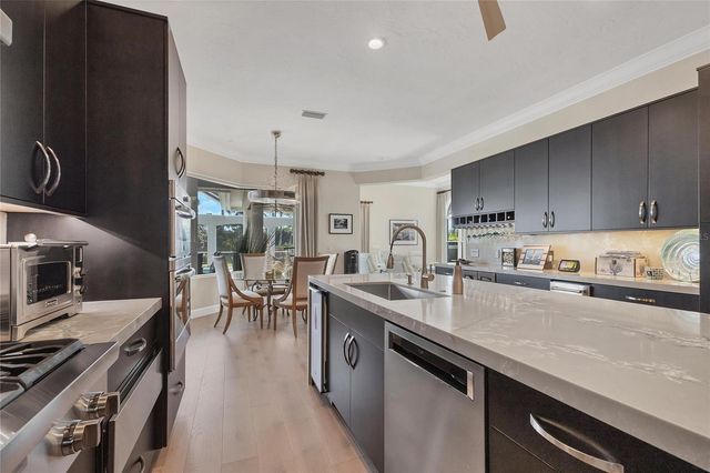 896 MACEWEN DRIVE, Osprey, FL 34229