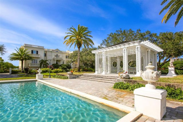 896 MACEWEN DRIVE, Osprey, FL 34229