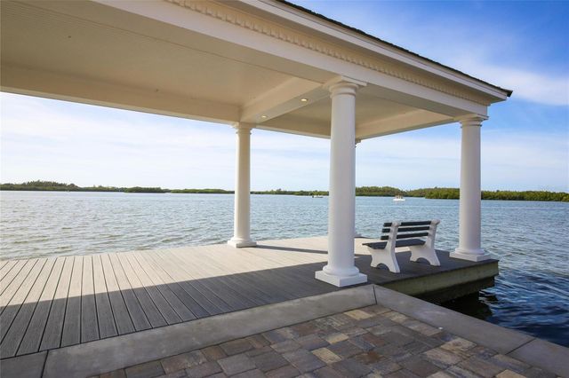 896 MACEWEN DRIVE, Osprey, FL 34229