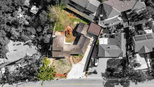 876 Dry Creek Road, Campbell, CA 95008