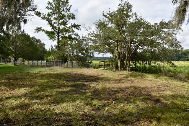 14 Stoney Landing Rd, Bluffton, SC 29910