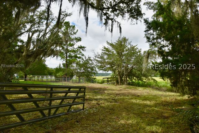 14 Stoney Landing Rd, Bluffton, SC 29910