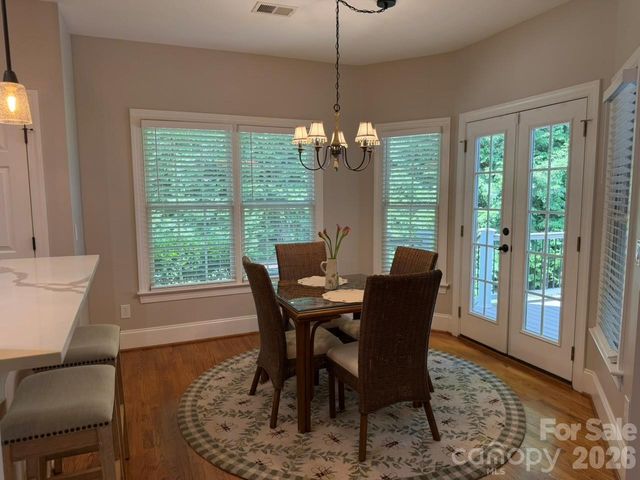 914 Players Ridge Road, Hickory, NC 28601