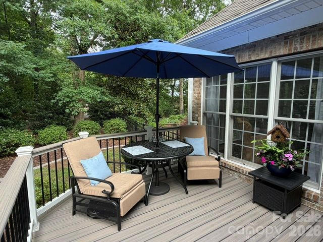 914 Players Ridge Road, Hickory, NC 28601