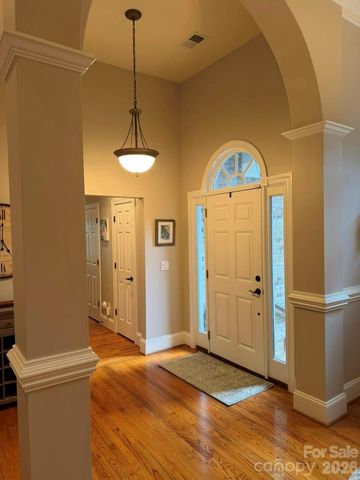 914 Players Ridge Road, Hickory, NC 28601