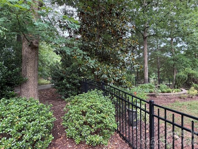914 Players Ridge Road, Hickory, NC 28601