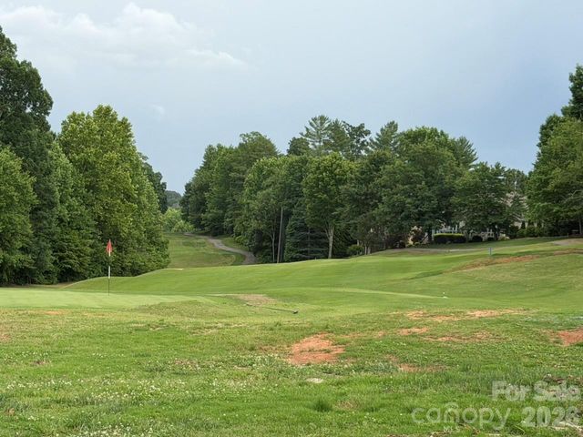 914 Players Ridge Road, Hickory, NC 28601