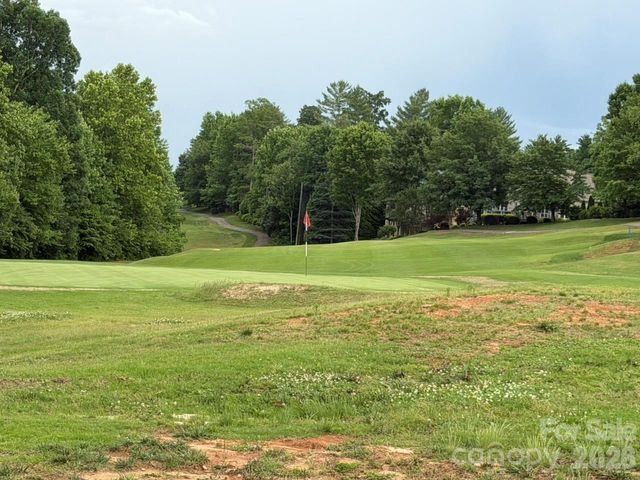 914 Players Ridge Road, Hickory, NC 28601