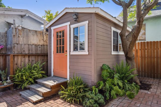 3577 Brookdale Avenue, Oakland, CA 94619