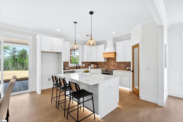 61 Mccauley Lane, Travelers Rest, SC 29690