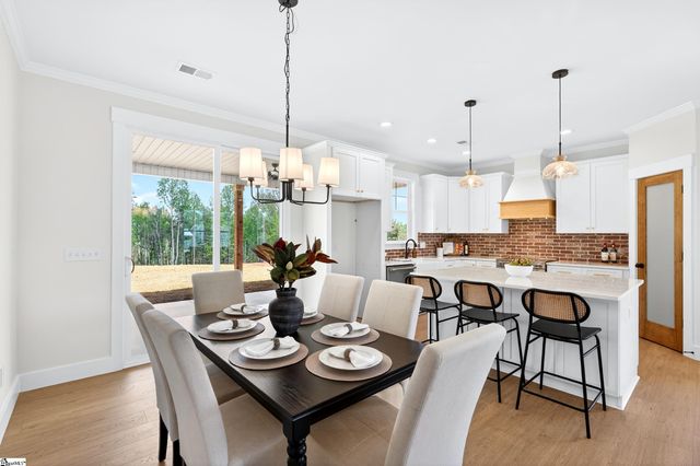 61 Mccauley Lane, Travelers Rest, SC 29690