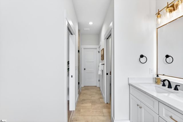 61 Mccauley Lane, Travelers Rest, SC 29690