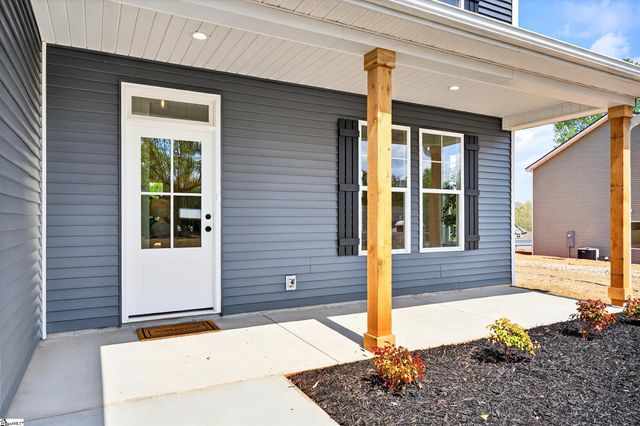 61 Mccauley Lane, Travelers Rest, SC 29690