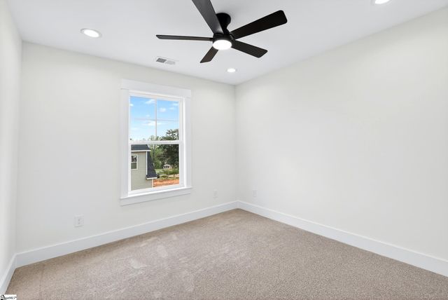 61 Mccauley Lane, Travelers Rest, SC 29690