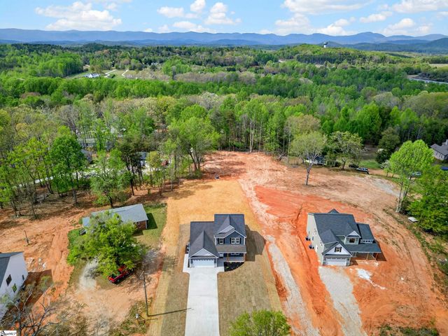 61 Mccauley Lane, Travelers Rest, SC 29690