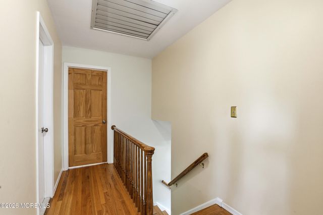 11 Hiland Drive, Hillsborough, NJ 08844