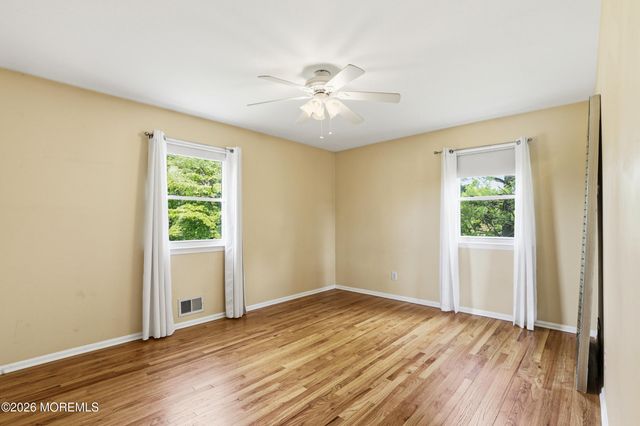 11 Hiland Drive, Hillsborough, NJ 08844