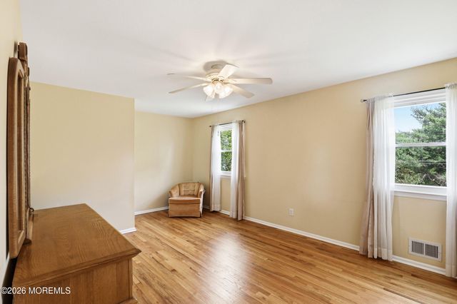 11 Hiland Drive, Hillsborough, NJ 08844