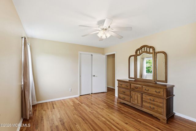 11 Hiland Drive, Hillsborough, NJ 08844
