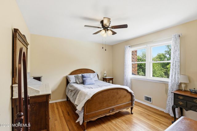 11 Hiland Drive, Hillsborough, NJ 08844