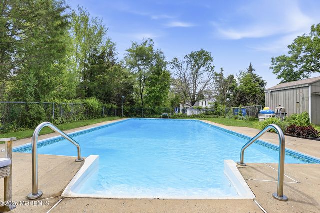 11 Hiland Drive, Hillsborough, NJ 08844