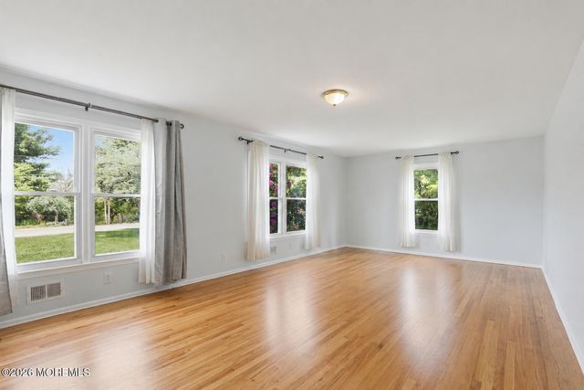 11 Hiland Drive, Hillsborough, NJ 08844