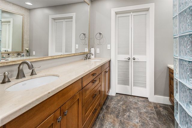 411 W 7th Street 806, Fort Worth, TX 76102