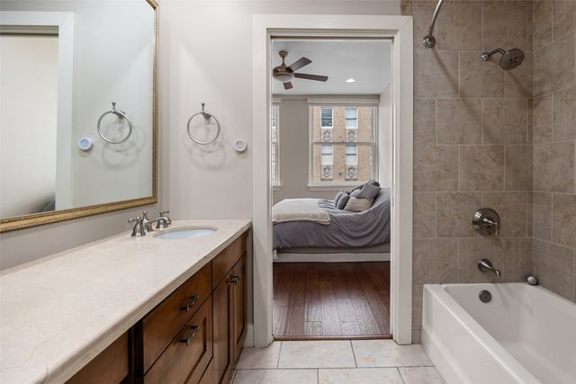 411 W 7th Street 806, Fort Worth, TX 76102
