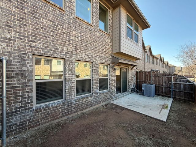 2733 Starburst Drive, Little Elm, TX 75068