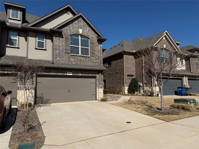 2733 Starburst Drive, Little Elm, TX 75068