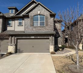 2733 Starburst Drive, Little Elm, TX 75068