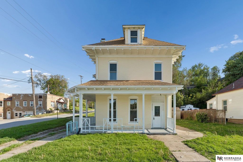 701 Avenue A Avenue, Plattsmouth, NE 68048