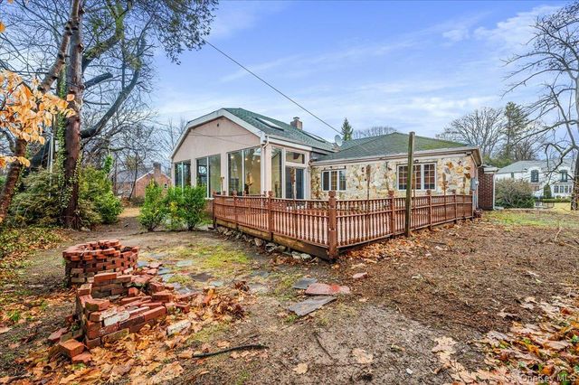 18 Locust Drive, Great Neck, NY 11021