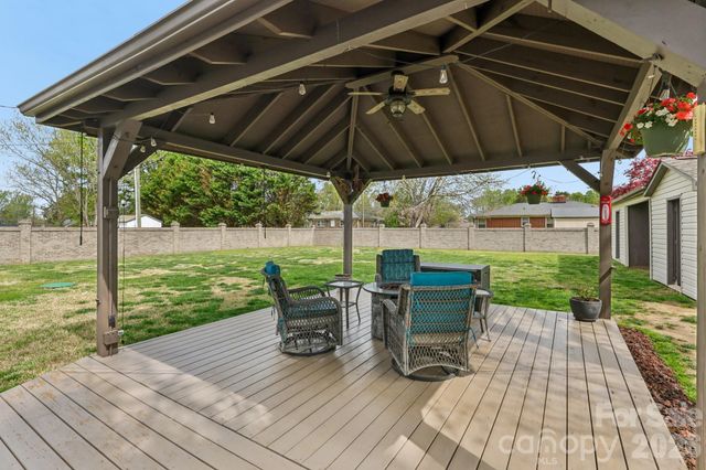 9202 Elgin Drive, Charlotte, NC 28214