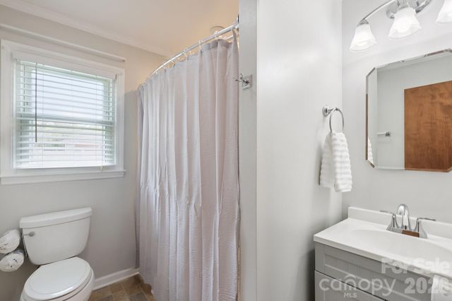 9202 Elgin Drive, Charlotte, NC 28214