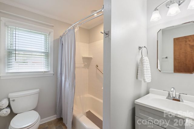 9202 Elgin Drive, Charlotte, NC 28214