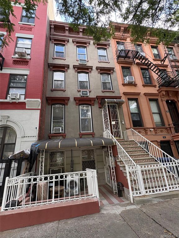 344 E 120th Street, New York (manhattan), NY 10035 — exterior