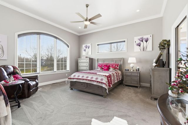 5894 S Castlebay Drive, Springfield, MO 65809