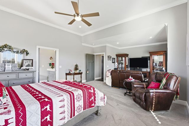 5894 S Castlebay Drive, Springfield, MO 65809