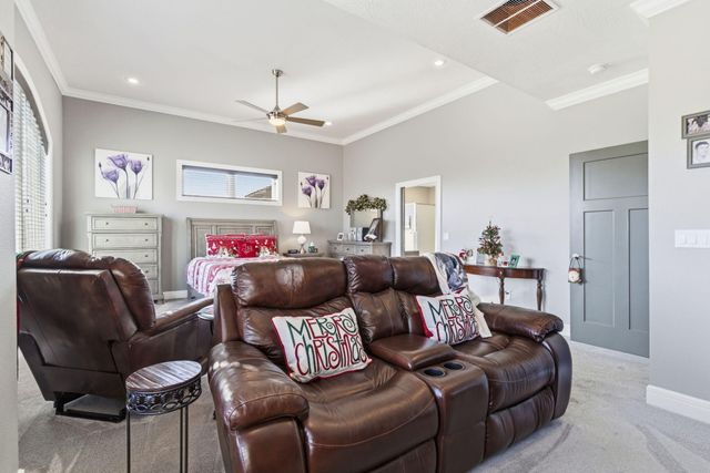 5894 S Castlebay Drive, Springfield, MO 65809