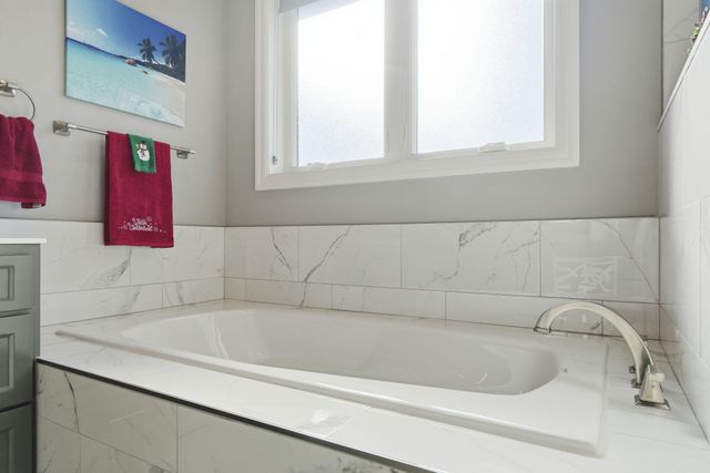 5894 S Castlebay Drive, Springfield, MO 65809