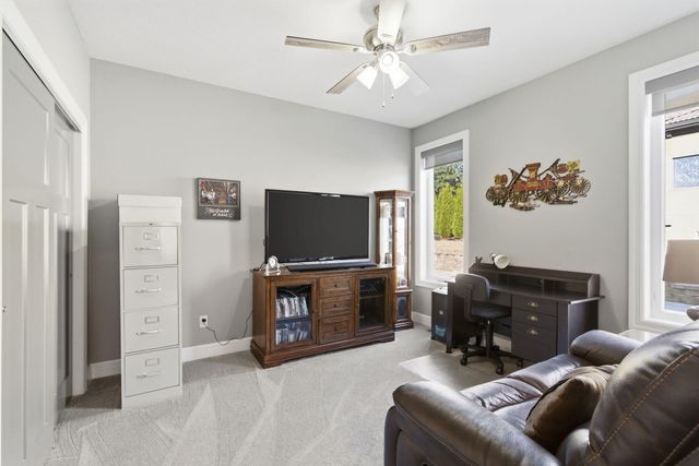 5894 S Castlebay Drive, Springfield, MO 65809