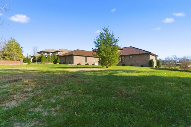 5894 S Castlebay Drive, Springfield, MO 65809