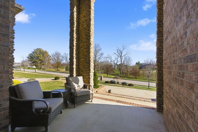 5894 S Castlebay Drive, Springfield, MO 65809