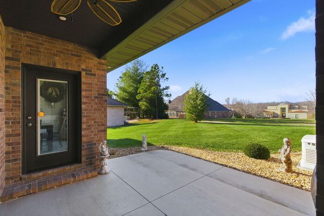 5894 S Castlebay Drive, Springfield, MO 65809