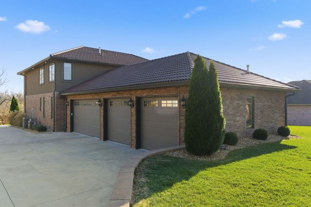 5894 S Castlebay Drive, Springfield, MO 65809