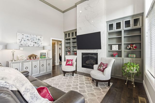 5894 S Castlebay Drive, Springfield, MO 65809