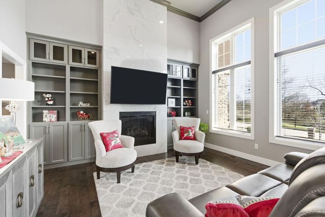 5894 S Castlebay Drive, Springfield, MO 65809