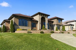 5894 S Castlebay Drive, Springfield, MO 65809