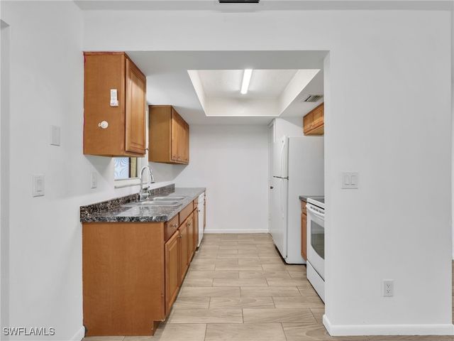 4590 28th AVE SW, Naples, FL 34116